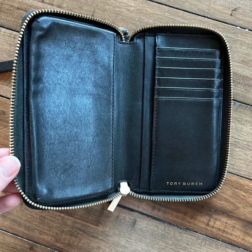 Tory Burch Embossed Marion Black Quilted Wallet Wristlet